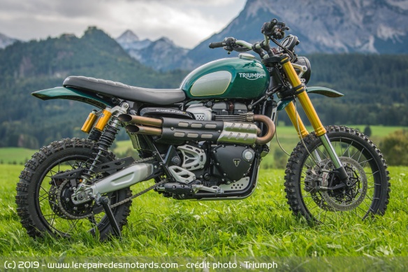 La Scrambler 1200 XE a été largement modifiée pour la cascade La Scrambler 1200 XE a été largement modifiée pour la cascade