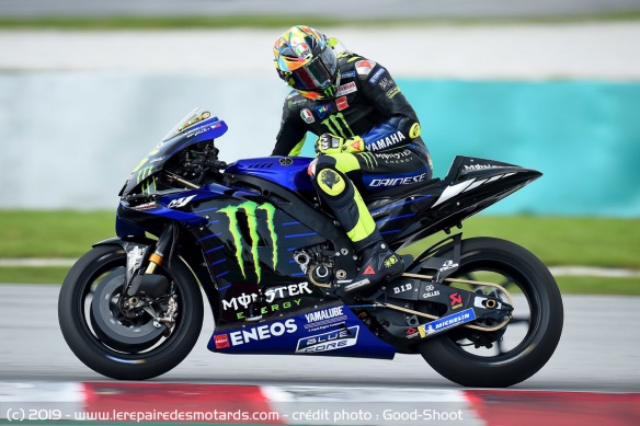 MotoGP : Rossi teste son nouveau casque
