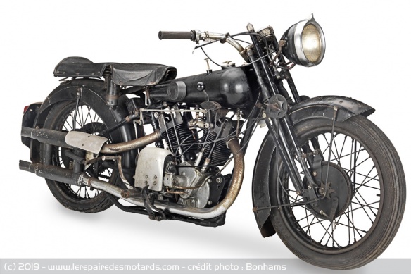 Brough Superior reste la marque qui fait décoller les enchères avec cette OVH 680 de 1927 vendue pour 107.063 euros