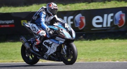 Gines sacré Champion de France Superbike à Carole - Crédit photo : FFM