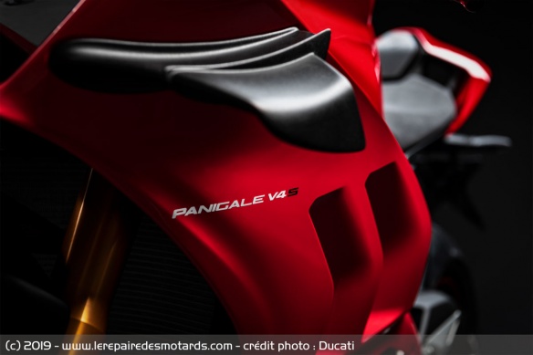 Panigale V4 et V4 S reçoivent le package aérodynamique de la V4 R