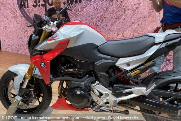 La BMW F 900 R