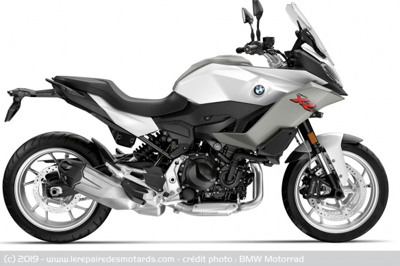 BMW F 900 XR