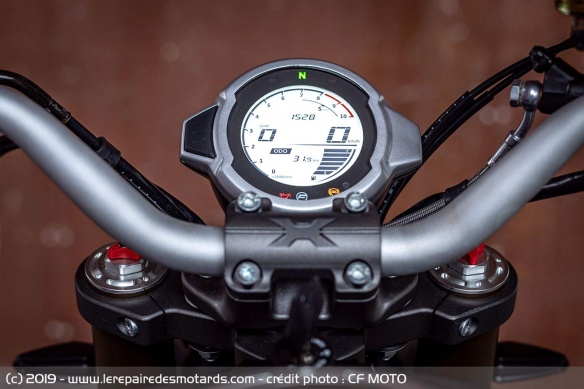 CF Moto 700 CL-X Hero CF Moto 700 CL-X Hero