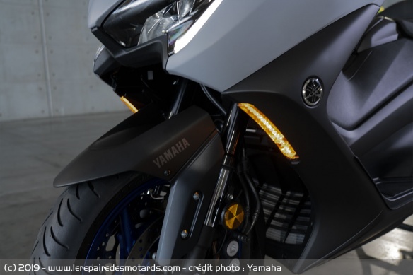 Clignotants du Yamaha TMax 560