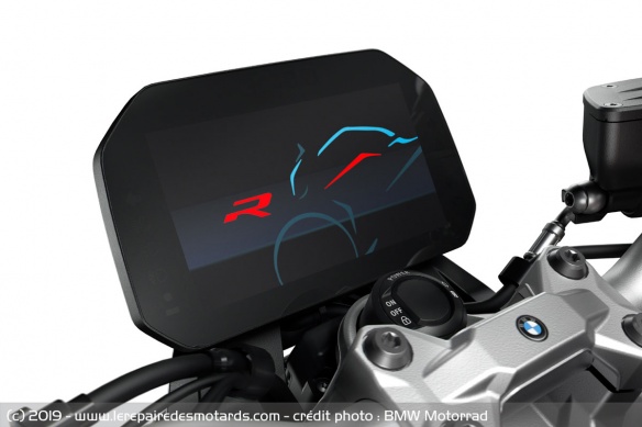 Ecran TFT connecté de la BMW F 900 R