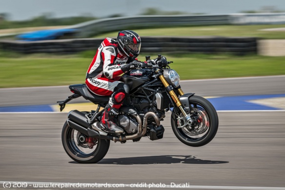 Ducati Monster 1200 S Black on Black Ducati Monster 1200 S Black on Black