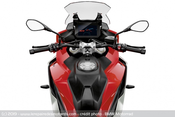 La BMW S1000XR se veut plus ergonomique