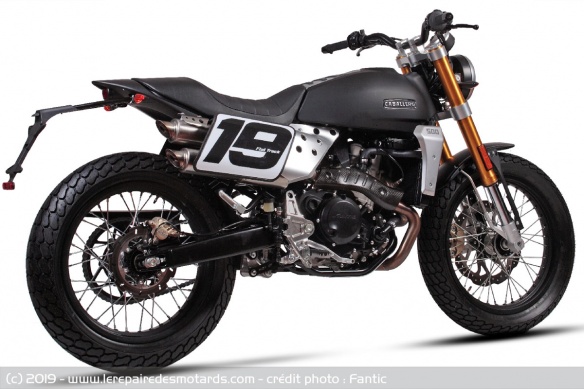 La Caballero Flat Track 500 est proposée à 6.790 euros La Caballero Flat Track 500 est proposée à 6.790 euros