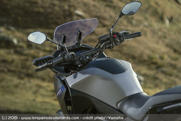 Guidon relevé de la Yamaha Tracer 700