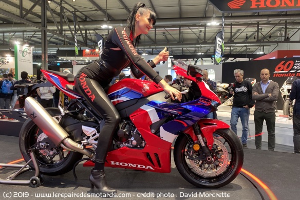 La Honda CBR1000RR-R SP Fireblade dévoilée à Milan La Honda CBR1000RR-R SP Fireblade dévoilée à Milan