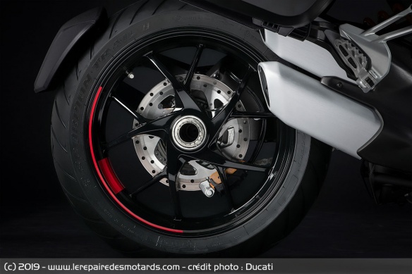 Jante de la Ducati Multistrada 1260 S Grand Tour