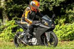 La KTM RC 390 change de look - Crédit photo : Ride Apart
