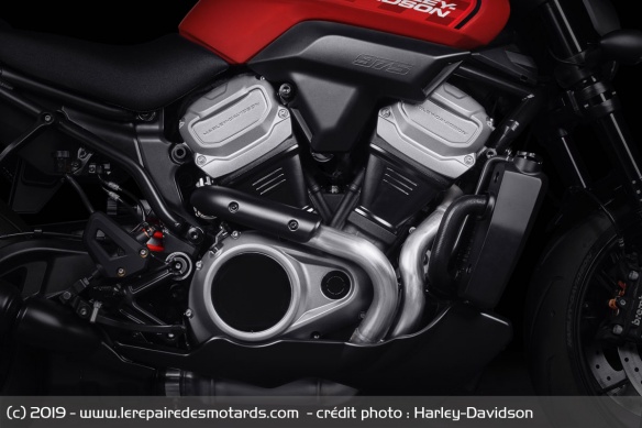 V-Twin Revolution Max 975