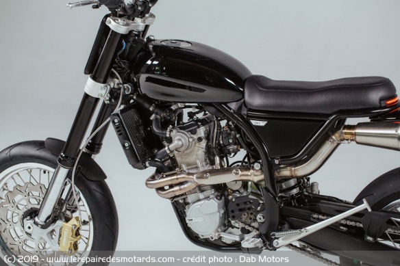 Le moteur est issu des Husqvarna 510 Le moteur est issu des Husqvarna 510