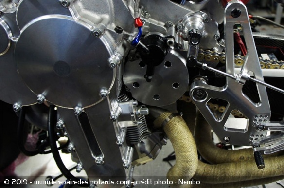 Le moteur renversé de la Nembo