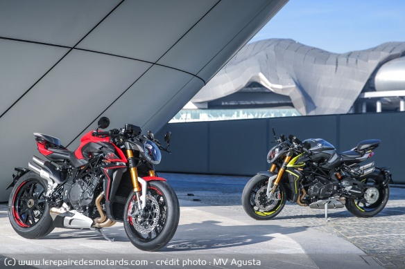 Les deux coloris de la Brutale 1000 RR