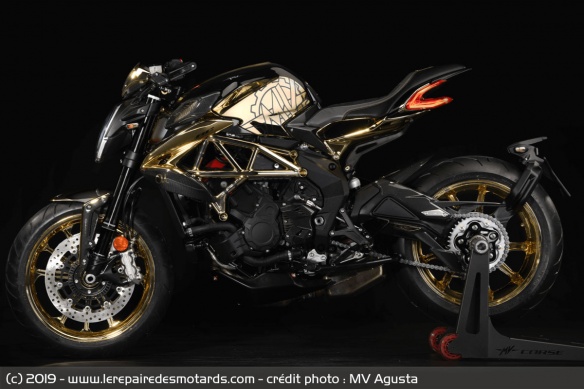 La MV Agusta Dragster RC Shining Gold La MV Agusta Dragster RC Shining Gold