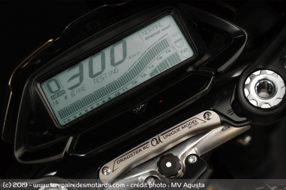 La plaque le confirme, cette moto restera unique La plaque le confirme, cette moto restera unique