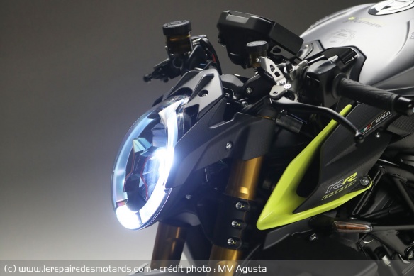 Phare à LED de la MV Agusta Brutale 1000 RR