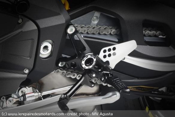 Platines de la MV Agusta Brutale 1000 RR