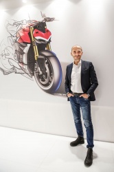 Claudio Domenicali confirme la préparation d'une plus petite Streetfighter - Crédit photo : Ducati