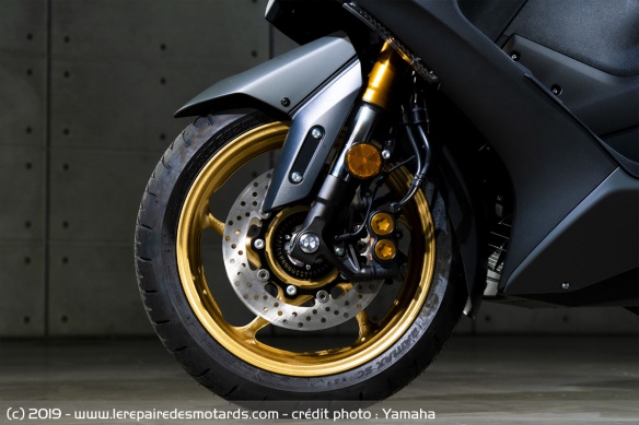 Roue avant du Yamaha TMax Tech Max