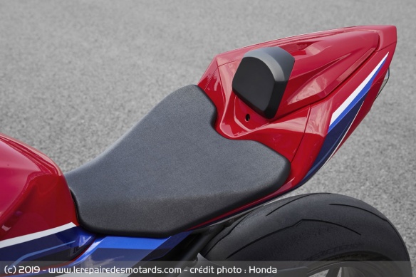 La selle de la Honda CBR1000RR-R Fireblade