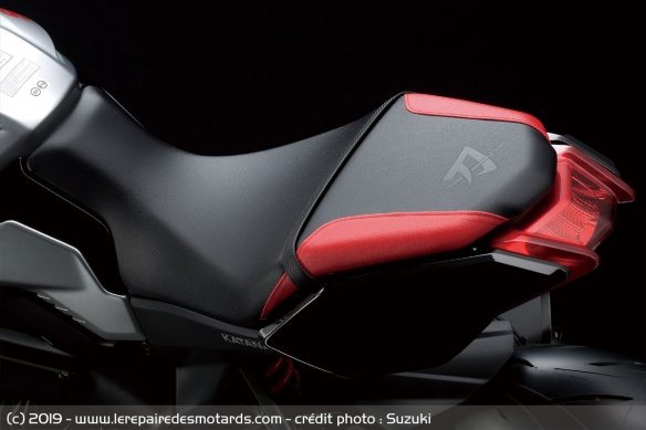 La selle bicolore de la Suzuki Katana S
