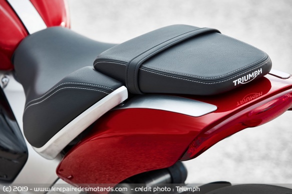 Selle Triumph Rocket III R (avec dosseret pour la version GT)