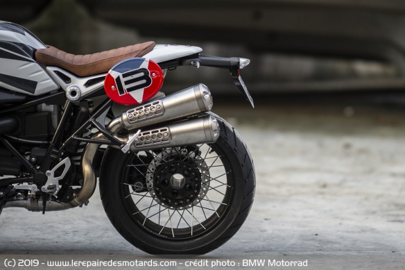 Silencieux Akrapovic de la Vaillante