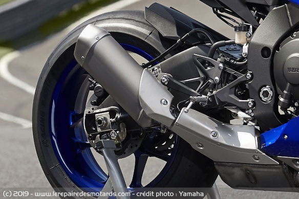 Le silencieux de la Yamaha YZF-R1 2020