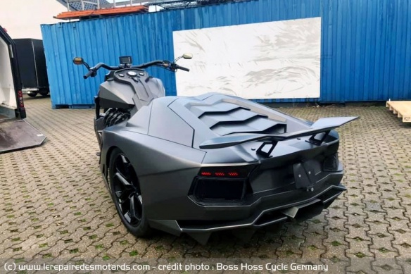 Une Boss Hoss transformée en Lamborghini