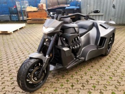 Une Boss Hoss transformée en Lamborghini - Crédit photo : Boss Hoss Cycle Germany