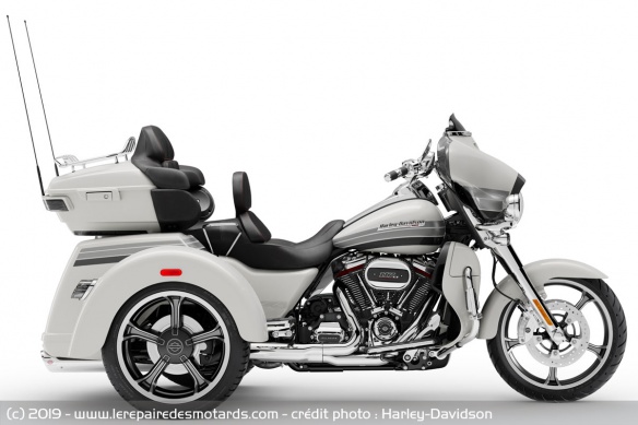 Harley-Davidson CVO Tri-Glide Harley-Davidson CVO Tri-Glide