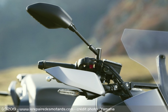 Protege-mains de la Yamaha Tracer 700