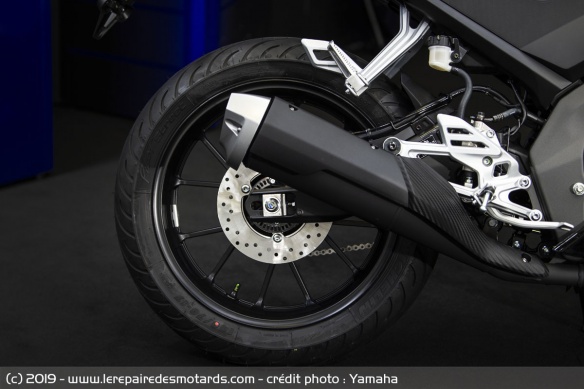 Le silencieux de l'YZF-R125 Monster Energy Yamaha MotoGP