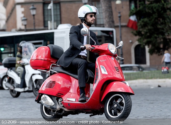 Le ContiScoot est décliné du 12 au 16 pouces