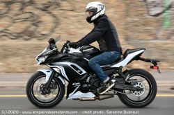 Plus d'obligation de masque sous le casque à moto