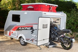 Une caravane pour emmener sa moto