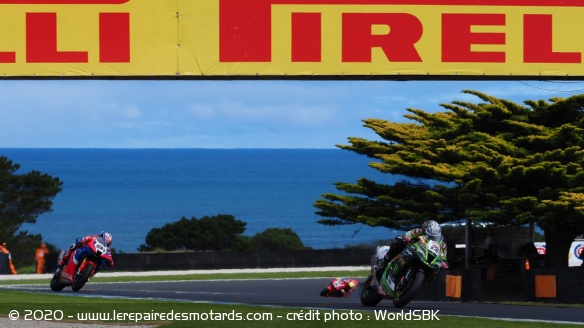 Tom Sykes et Leon Haslam à l'attaque