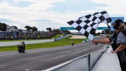WSBK: Lowes s'impose en course 2