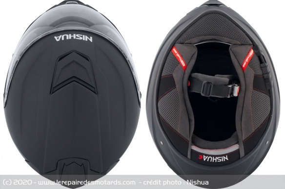 En fibres de verre, le Nishua NTX-4 pèse environ 1.350 g