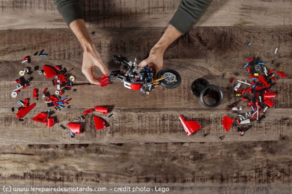 Pièces Lego Ducati Panigale V4R