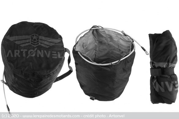 Le sac est étanche et renforcé avec des câbles en acier