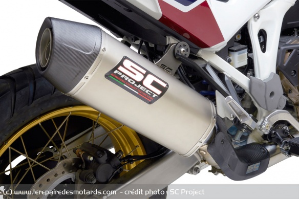 Le silencieux SC Project X-Plorer II pour Africa Twin 1100 Le silencieux SC Project X-Plorer II pour Africa Twin 1100
