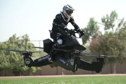 La moto-volante Hoversurf dans sa dernière version