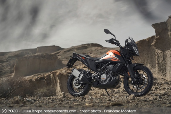 Une première série de 390 Adventure a pu être produite avant la fermeture de l'usine en Inde