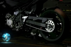 La moto hybride Kawasaki en action