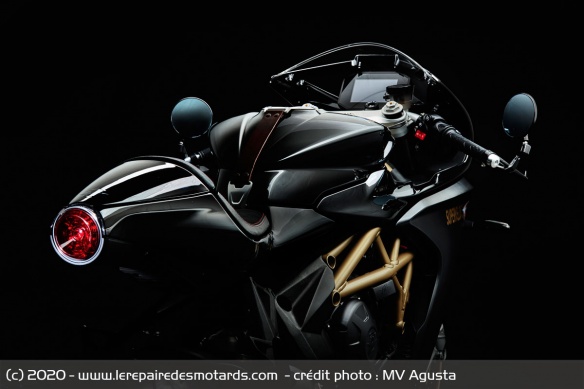 Sportive MV Agusta Superveloce 800 Sportive MV Agusta Superveloce 800